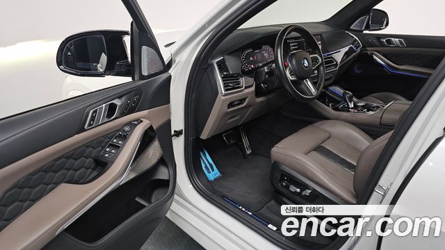 BMW X5M 2023 — photo 12