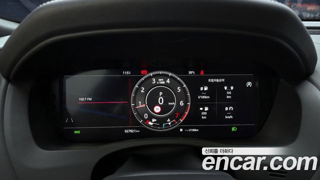 Jaguar XE 2020 — photo 8