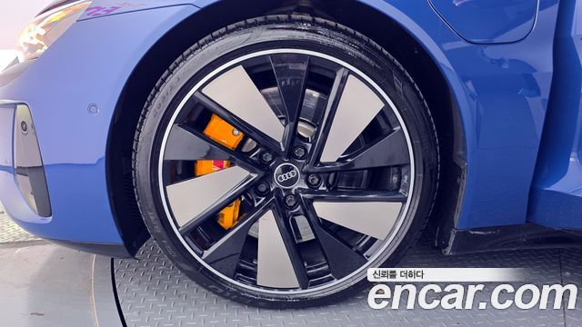 Audi e-tron GT 2022 — photo 5