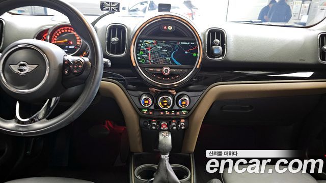 Mini Countryman 2018 — photo 19