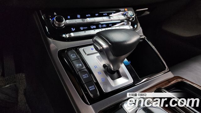 Genesis EQ900 2016 — photo 9