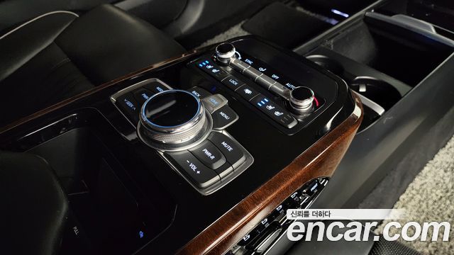 Genesis EQ900 2016 — photo 19
