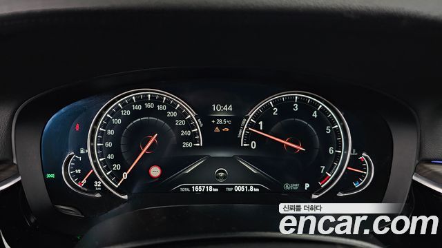 BMW Gran Turismo 2018 — photo 8