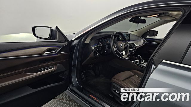 BMW Gran Turismo 2018 — photo 10