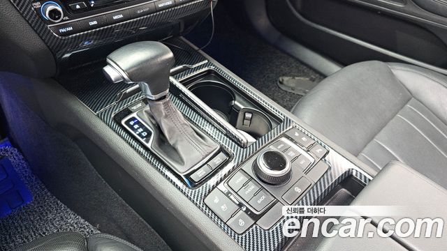 Hyundai Genesis 2014 — photo 9