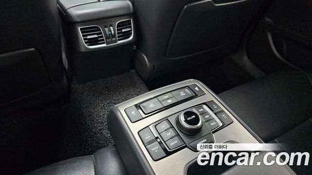 Hyundai Genesis 2014 — photo 17