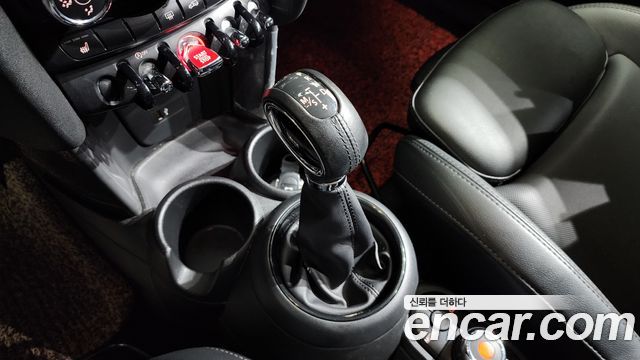 Mini Cooper 2019 — photo 9