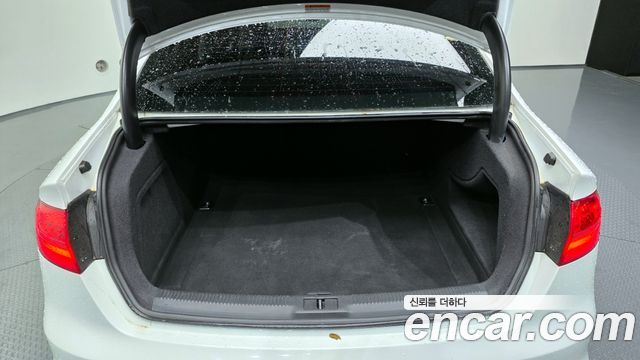 Audi A4 2015 — photo 20