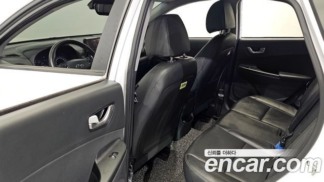 Hyundai Kona 2021 — photo 11