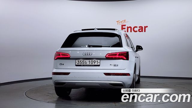 Audi Q5 2020 — photo 4