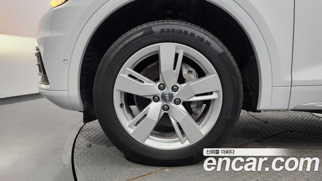 Audi Q5 2020 — photo 5