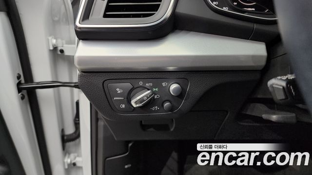 Audi Q5 2020 — photo 13