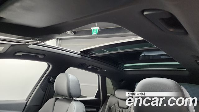 Audi Q5 2020 — photo 18