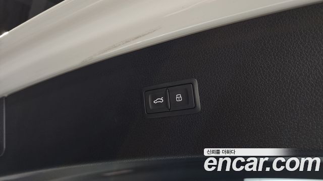 Audi Q5 2020 — photo 20