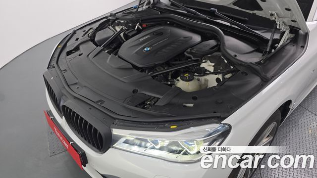 BMW 7-Series 2017 — photo 6