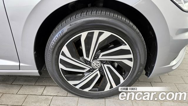 Volkswagen Jetta 2021 — photo 5