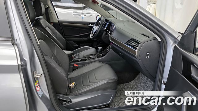 Volkswagen Jetta 2021 — photo 11