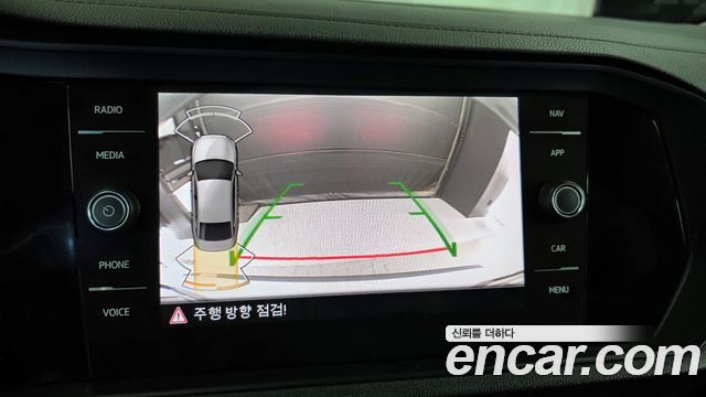 Volkswagen Jetta 2021 — photo 15