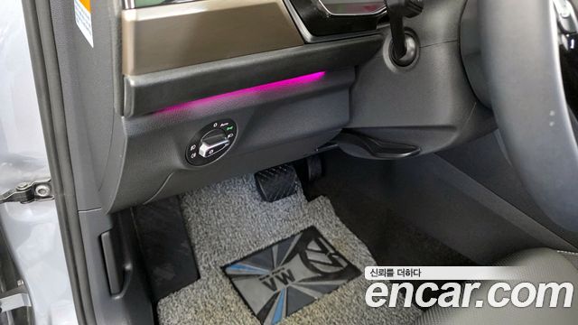 Volkswagen Jetta 2021 — photo 18