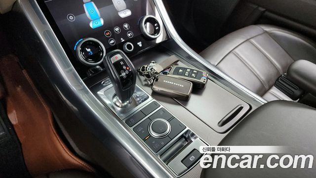 Land Rover Range Rover Sport 2018 — photo 9