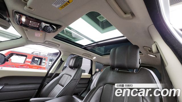 Land Rover Range Rover Sport 2018 — photo 15