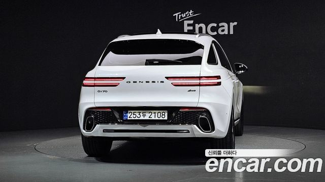 Genesis GV70 2023 — photo 4