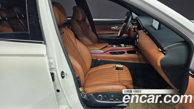 Genesis GV70 2023 — photo 10