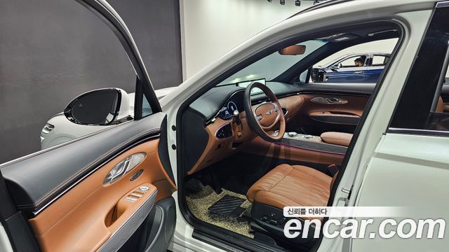 Genesis GV70 2023 — photo 11