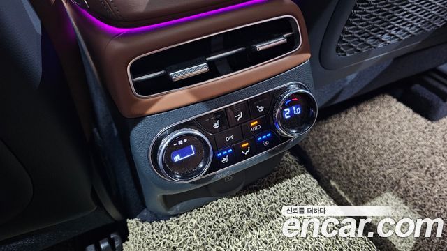 Genesis GV70 2023 — photo 19