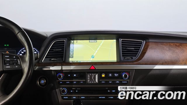 Hyundai Genesis 2016 — photo 16