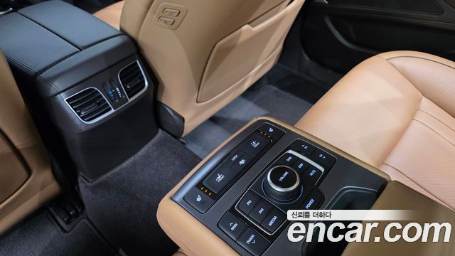 Hyundai Genesis 2016 — photo 18