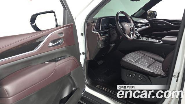 Cadillac Escalade 2023 — photo 12