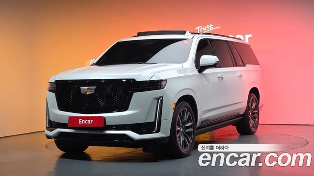 Cadillac Escalade 2023 — photo 1