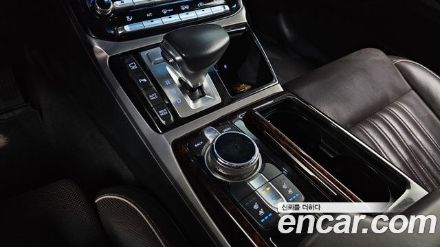 Genesis EQ900 2016 — photo 9
