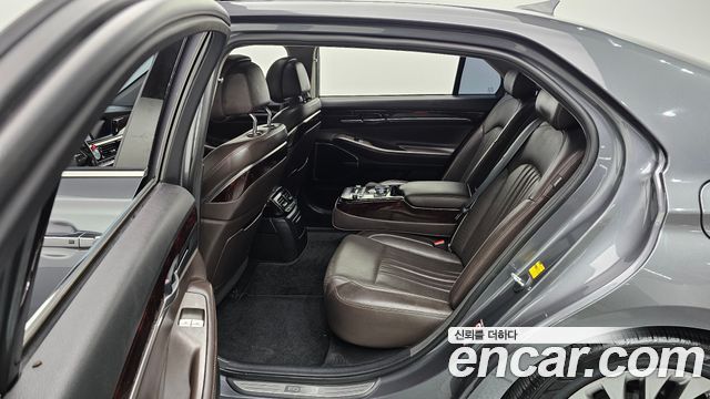 Genesis EQ900 2016 — photo 17