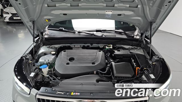Volvo XC40 2025 — photo 6
