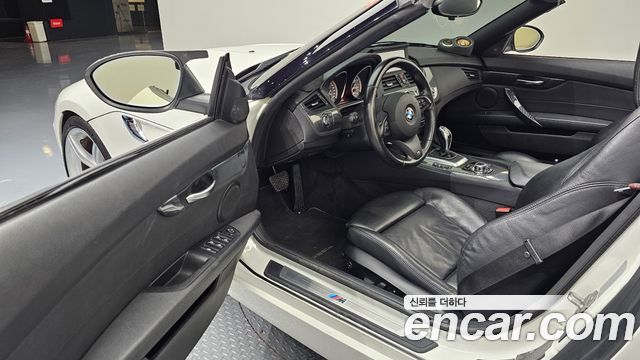 BMW Z4 2012 — photo 10