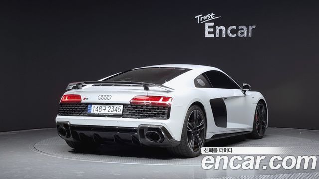 Audi R8 2021 — photo 2