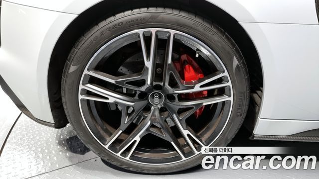 Audi R8 2021 — photo 5