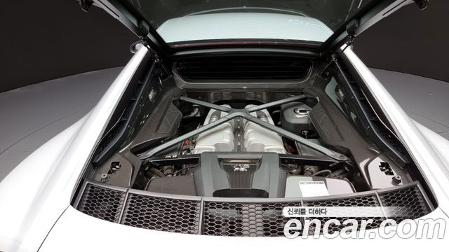Audi R8 2021 — photo 6