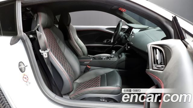 Audi R8 2021 — photo 11