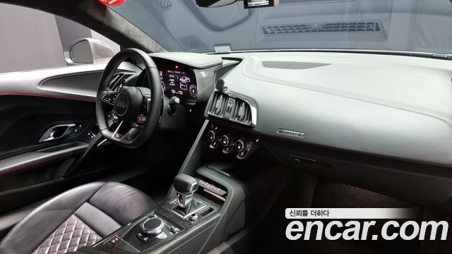 Audi R8 2021 — photo 12