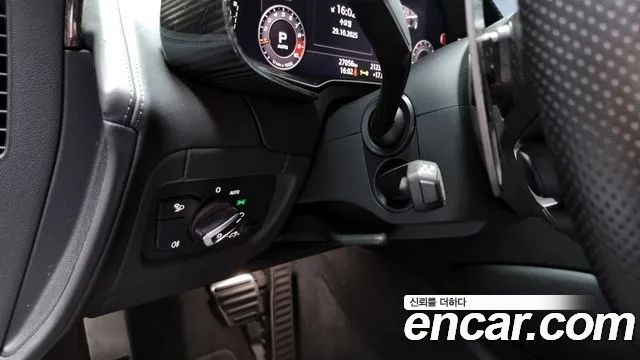 Audi R8 2021 — photo 18