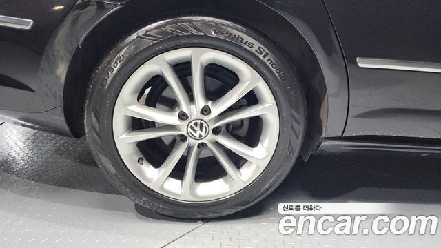 Volkswagen CC 2010 — photo 5