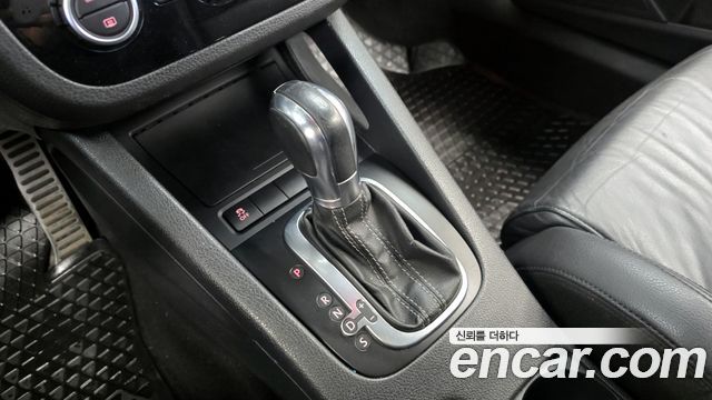 Volkswagen Scirocco 2013 — photo 9