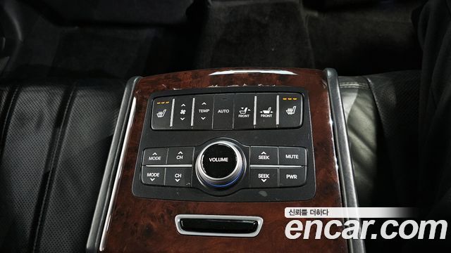 Hyundai Equus 2012 — photo 20