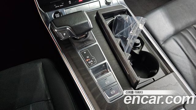Audi A6 2021 — photo 9