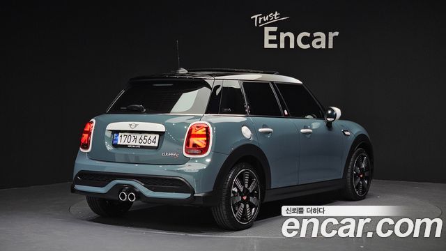 Mini Cooper 2023 — photo 2