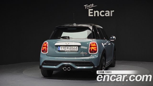 Mini Cooper 2023 — photo 4