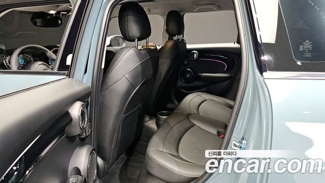 Mini Cooper 2023 — photo 10
